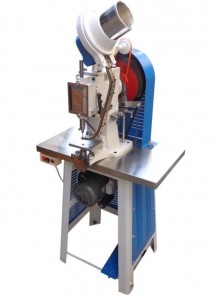 Automatic Eyeleting Machine